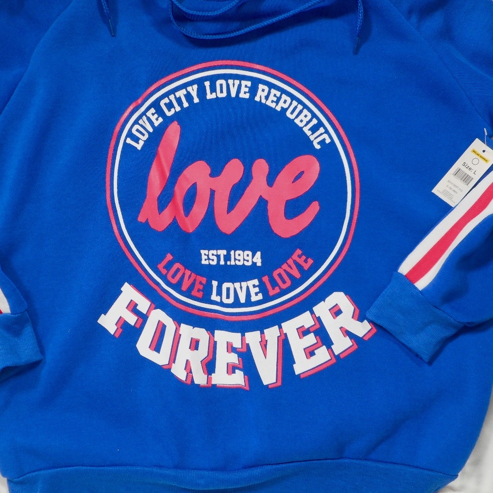 Bobbie Brooks NWT Love Forever L Pullover Sweatshirt Hoodie Blue Pink